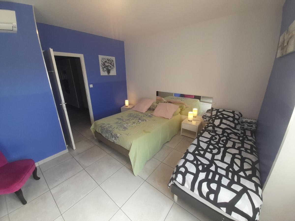 Au 70 Apartment Millau Bagian luar foto