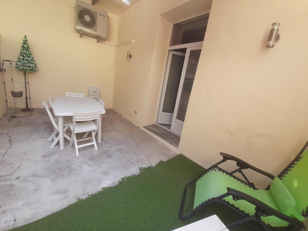 Au 70 Apartment Millau Bagian luar foto